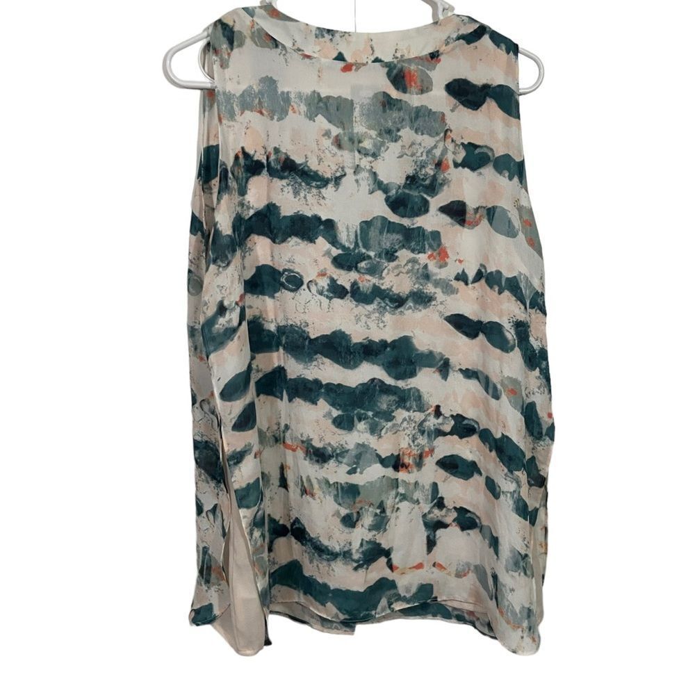 Cabi Patterned Sleeveless Flowy V-Neck Blouse - image 2